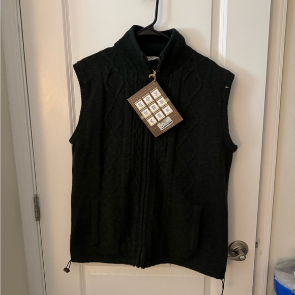 Aran sweater vest size M NWT - Picture 1 of 6